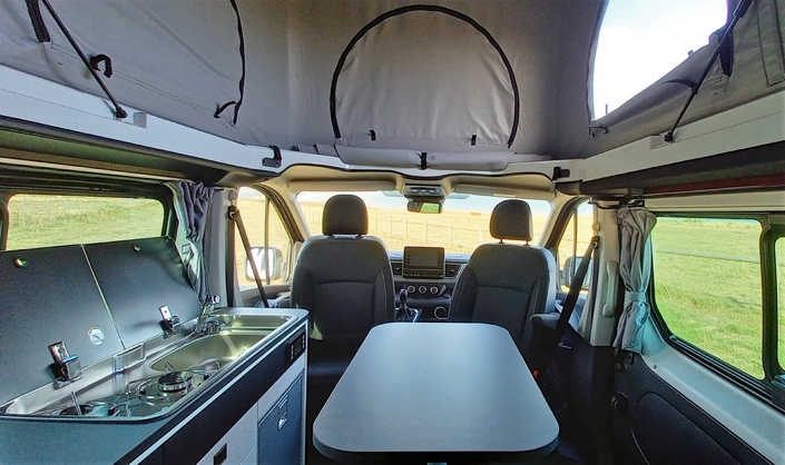 Comparaison entre Renault Trafic SpaceNomad et ses concurrents